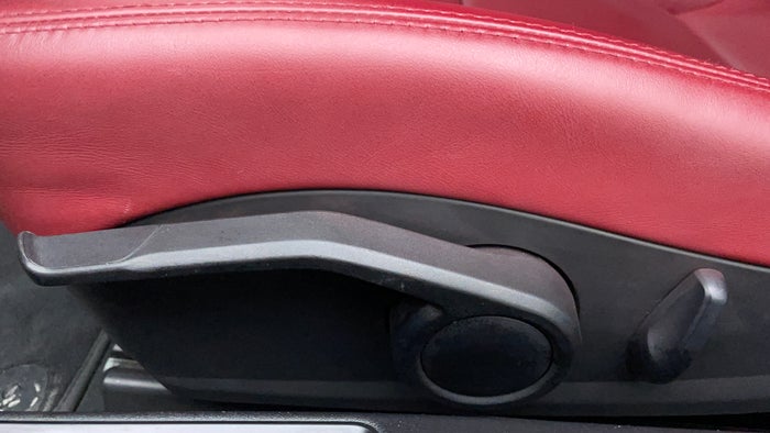 PORSCHE 718 CAYMAN-Driver Side Adjustment Panel
