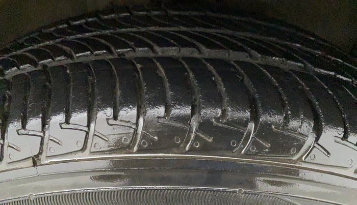 2020 Maruti Celerio VXI d, Petrol, Manual, 9,365 km, Right Front Tyre Tread