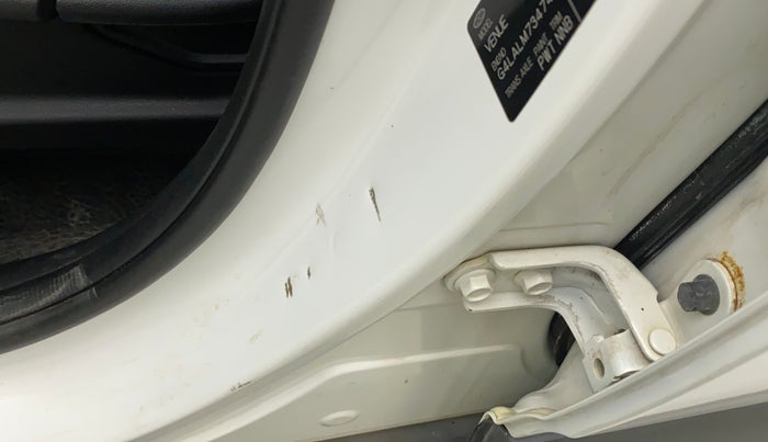 2020 Hyundai VENUE S 1.2, Petrol, Manual, 46,774 km, Left B pillar - Slightly dented
