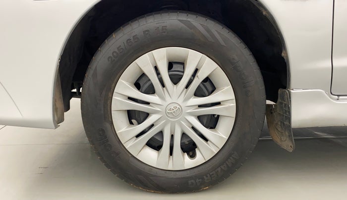 2013 Toyota Innova 2.5 GX 8 STR, Diesel, Manual, 85,234 km, Left Front Wheel