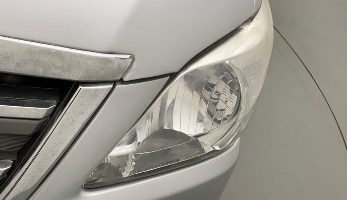 2013 Toyota Innova 2.5 GX 8 STR, Diesel, Manual, 85,234 km, Left headlight - Faded