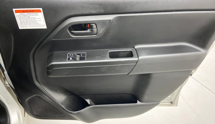 2021 Maruti New Wagon-R 1.0 Lxi (o) cng, CNG, Manual, 17,633 km, Driver Side Door Panels Control