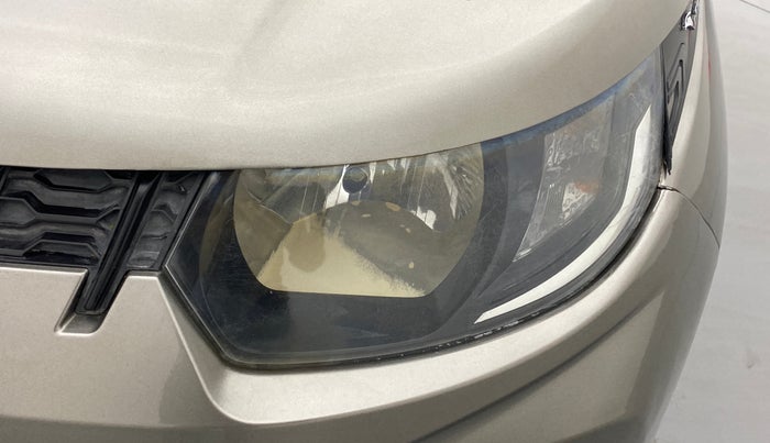 2017 Mahindra KUV 100 NXT K2 P 6 STR, Petrol, Manual, 21,732 km, Left headlight - Faded