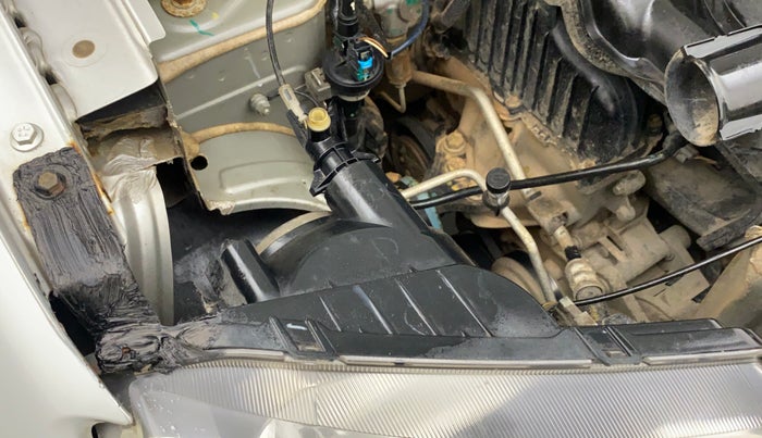 2016 Renault Kwid RXT 0.8, Petrol, Manual, 75,224 km, Right headlight - Clamp has minor damage