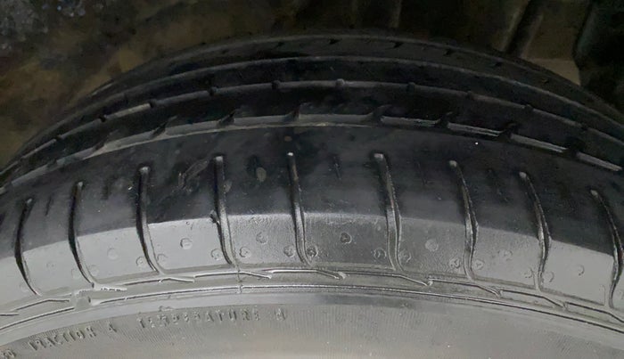 2018 Tata NEXON XM PETROL, Petrol, Manual, 45,514 km, Left Rear Tyre Tread