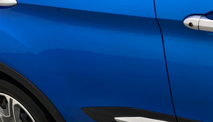 2018 Tata NEXON XM PETROL, Petrol, Manual, 45,514 km, Right rear door - Minor scratches