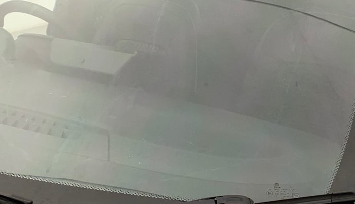 2018 Tata NEXON XM PETROL, Petrol, Manual, 45,514 km, Front windshield - Minor spot on windshield