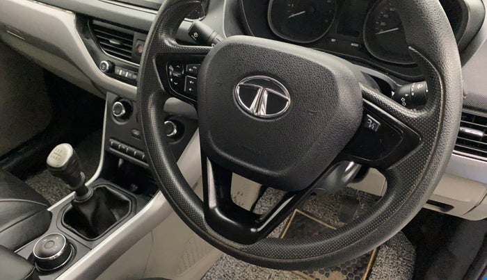 2018 Tata NEXON XM PETROL, Petrol, Manual, 45,514 km, Steering wheel - Sound system control not functional