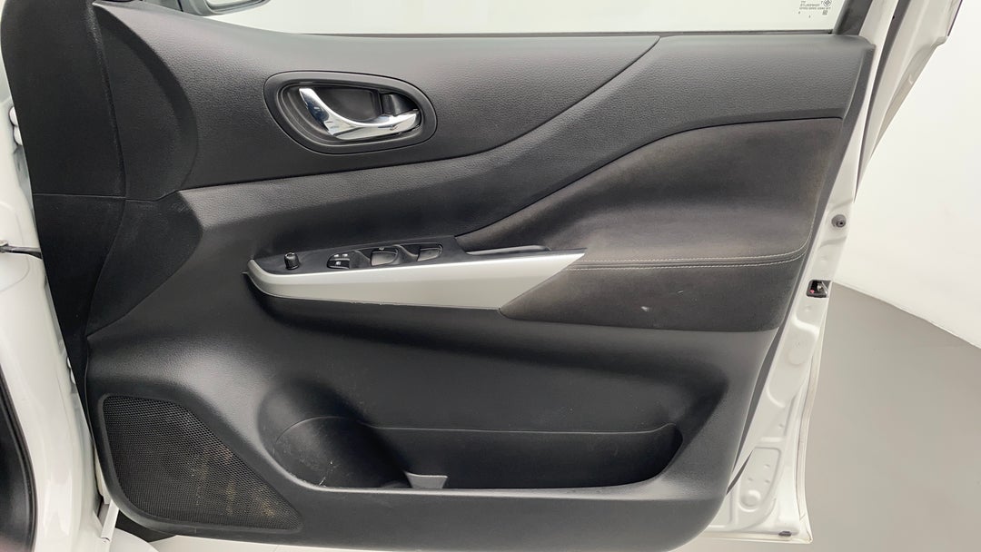 2018 Nissan Navara St (4x4), Automatic, 101289 km, Speaker View