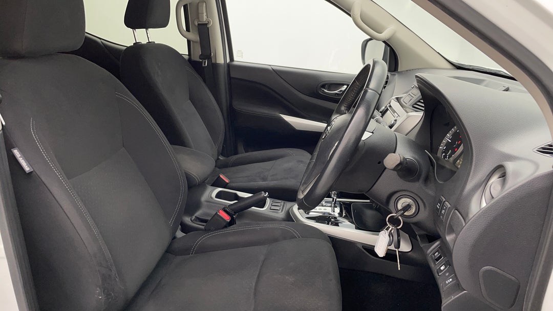 2018 Nissan Navara St (4x4), Automatic, 101289 km, Right Side Front Door Cabin View