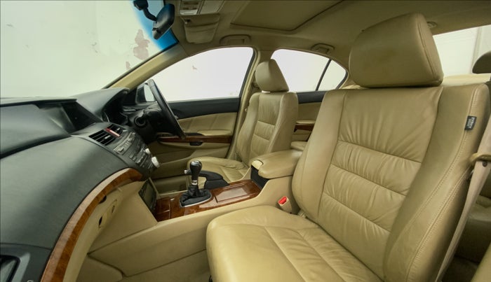 2013 Honda Accord 2.4L I-VTEC MT, Petrol, Manual, 56,533 km, Right Side Front Door Cabin
