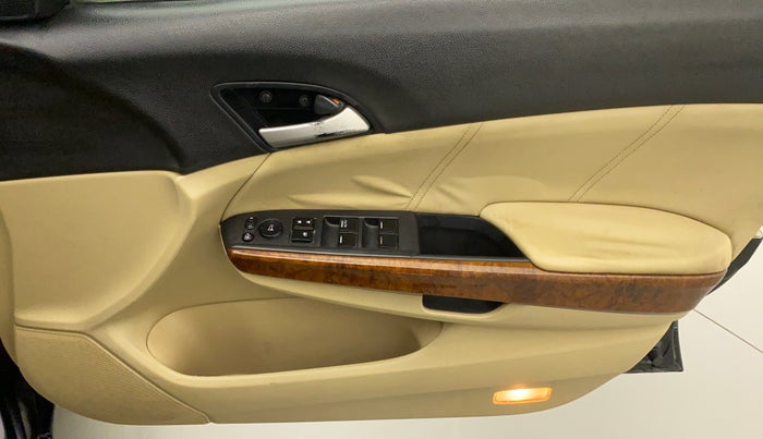 2013 Honda Accord 2.4L I-VTEC MT, Petrol, Manual, 56,533 km, Driver Side Door Panels Control