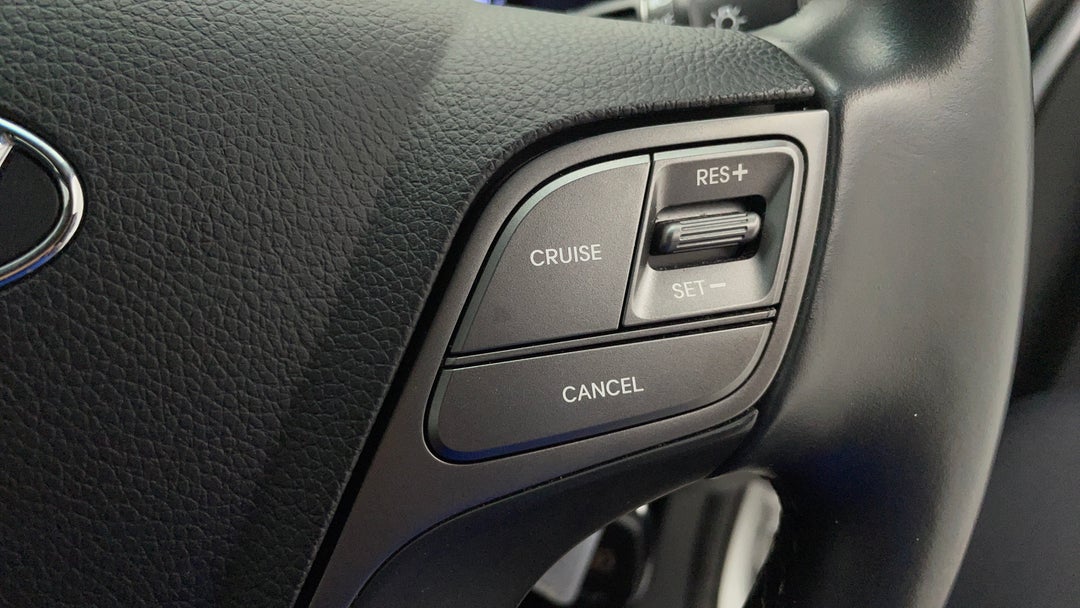 2017 Hyundai Santa Fe Active (4x4), Automatic, 76782 km, Cruise Control