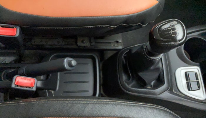 2018 Datsun Redi Go T (O), Petrol, Manual, 40,404 km, Gear Lever