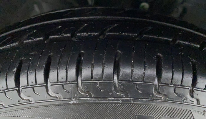 2018 Datsun Redi Go T (O), Petrol, Manual, 40,404 km, Right Rear Tyre Tread