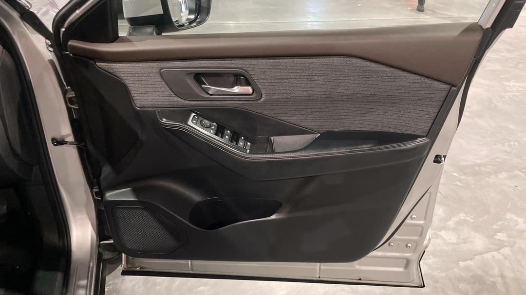 2024 Nissan X-trail St (4WD) 7 Seat, Automatic, 50046 km, Speaker View