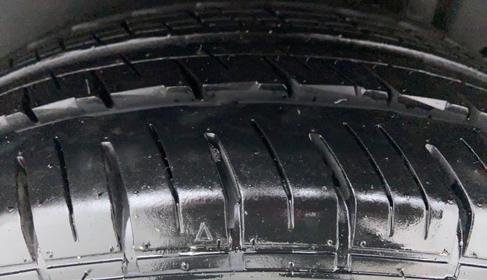 2012 Maruti Ertiga VDI ABS, Diesel, Manual, 2,44,488 km, Left Rear Tyre Tread