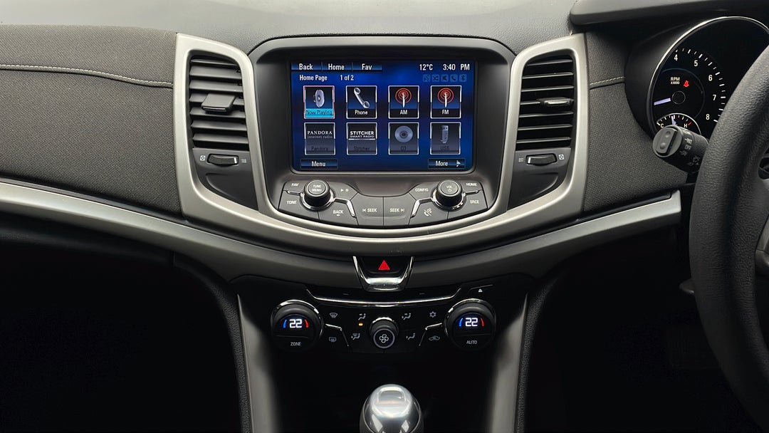 2014 Holden Commodore Evoke, Automatic, 144282 km, Center Console