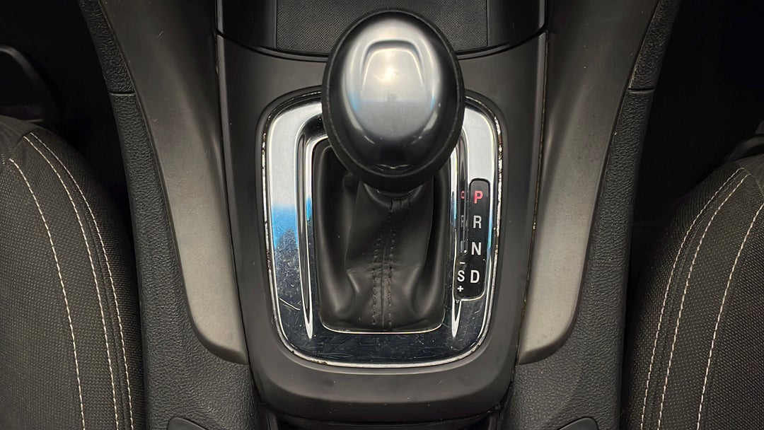 2014 Holden Commodore Evoke, Automatic, 144282 km, Gear Lever 