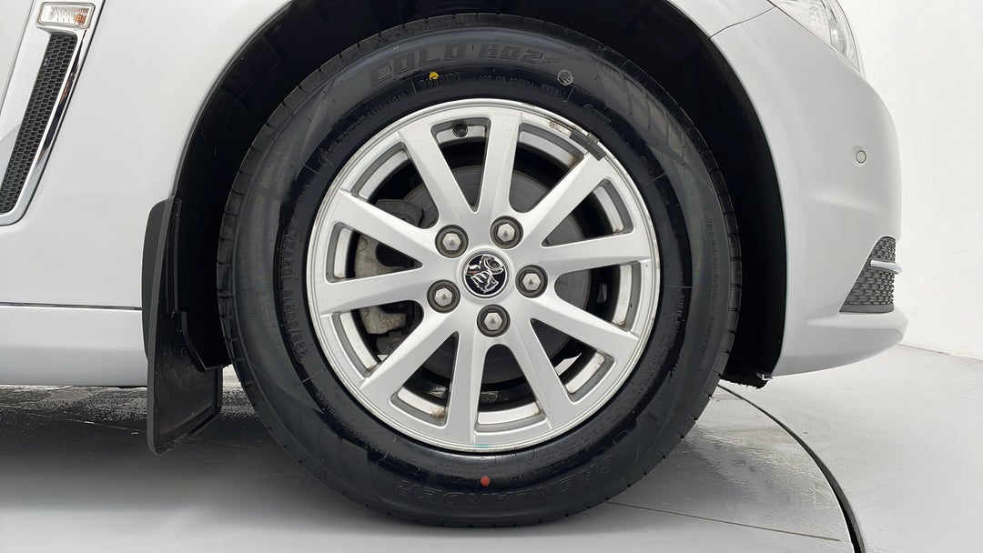 2014 Holden Commodore Evoke, Automatic, 144282 km, Right Front Wheel