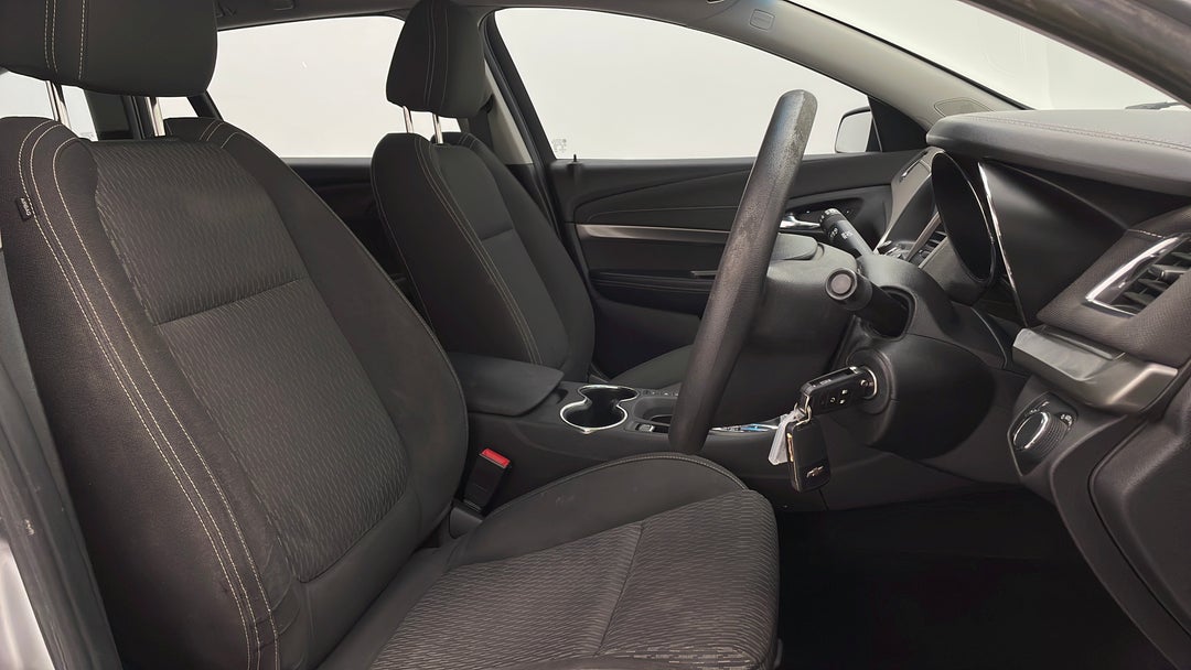 2014 Holden Commodore Evoke, Automatic, 144282 km, Right Side Front Door Cabin View