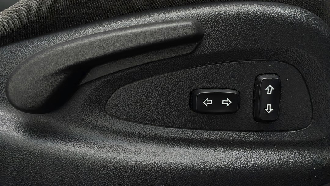 2014 Holden Commodore Evoke, Automatic, 144282 km, Drivers Side Adjustment Panel