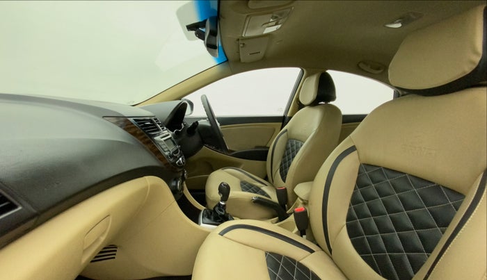 2012 Hyundai Verna FLUIDIC 1.6 VTVT SX, Petrol, Manual, 47,118 km, Right Side Front Door Cabin