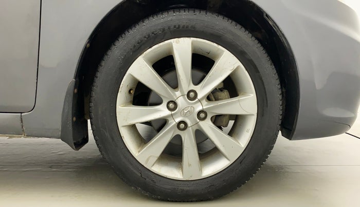 2012 Hyundai Verna FLUIDIC 1.6 VTVT SX, Petrol, Manual, 47,118 km, Right Front Wheel