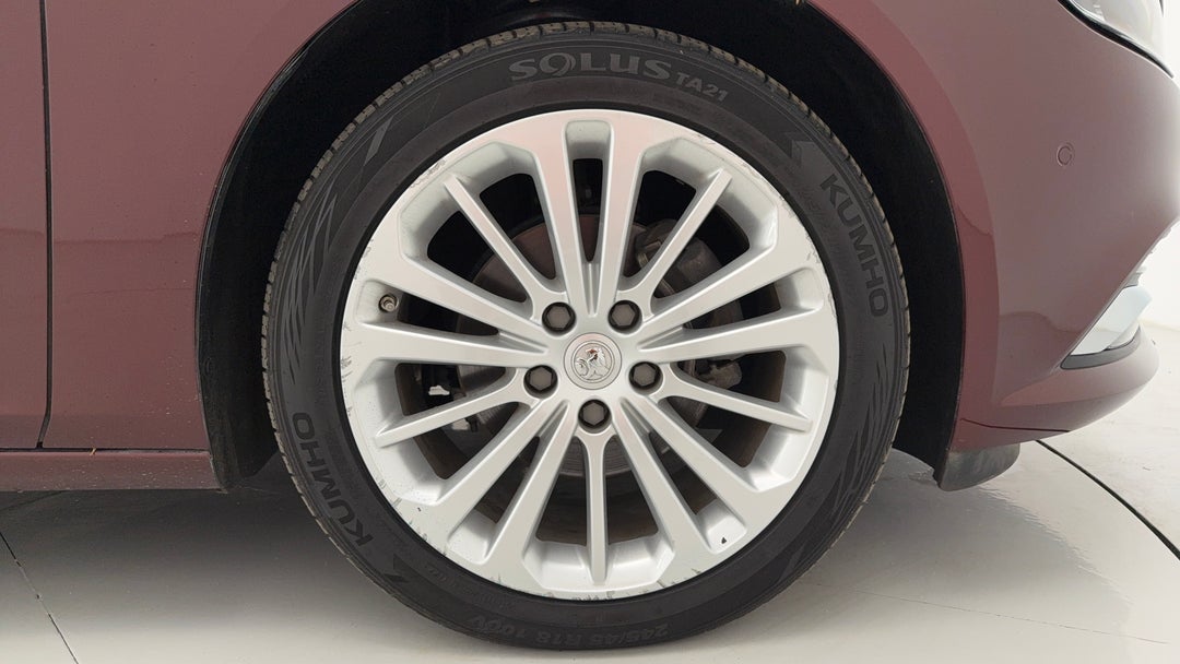 2018 Holden Calais Calais, Automatic, 57797 km, Right Front Wheel