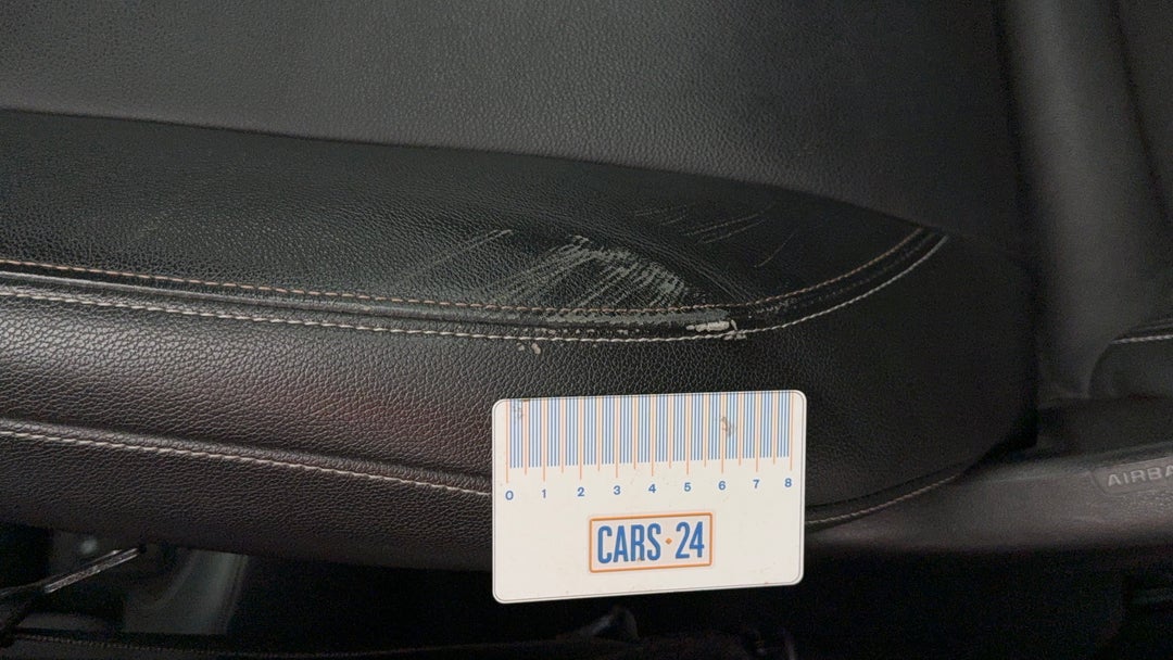 2018 Holden Calais Calais, Automatic, 57797 km, Seats Front RHS Scratch