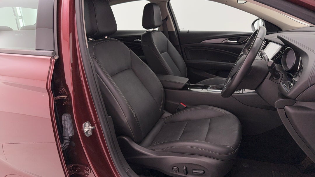 2018 Holden Calais Calais, Automatic, 57797 km, Right Side Front Door Cabin View