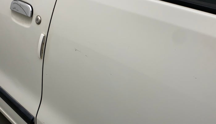 2017 Maruti Wagon R 1.0 LXI CNG, CNG, Manual, 74,772 km, Rear left door - Slightly dented