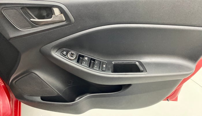 2017 Hyundai Elite i20 ASTA 1.2 DUAL TONE, Petrol, Manual, 38,571 km, Driver Side Door Panels Control