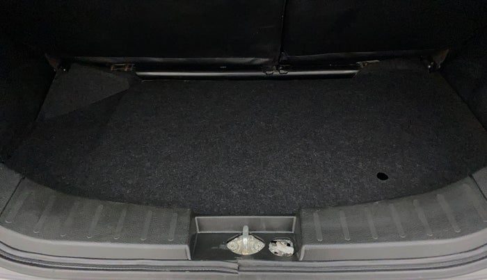 2016 Maruti Wagon R 1.0 VXI OPT, Petrol, Manual, 26,470 km, Boot Inside