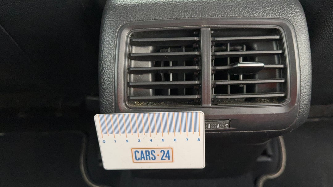 2017 Volkswagen Golf 110 Tsi Comfortline, Automatic, 143924 km, Air Vents Directional Switch Broken