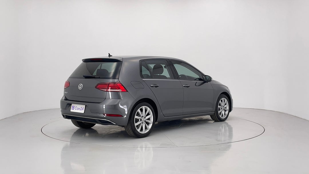 2017 Volkswagen Golf 110 Tsi Comfortline, Automatic, 143924 km, Right Back Diagonal (45- Degree) View