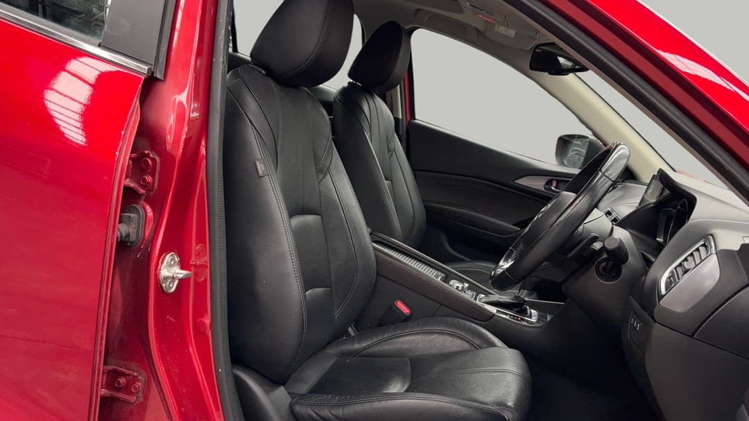 2018 Mazda 3 Sp25 Astina, Automatic, 84366 km, Right Side Front Door Cabin View