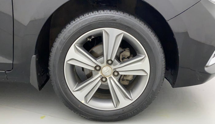 2018 Hyundai Verna 1.6 VTVT SX, Petrol, Manual, 53,475 km, Right Front Wheel