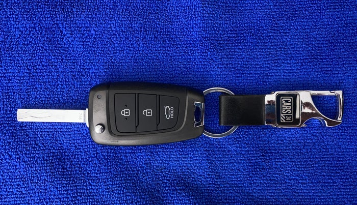 2018 Hyundai Verna 1.6 VTVT SX, Petrol, Manual, 53,475 km, Key Close Up