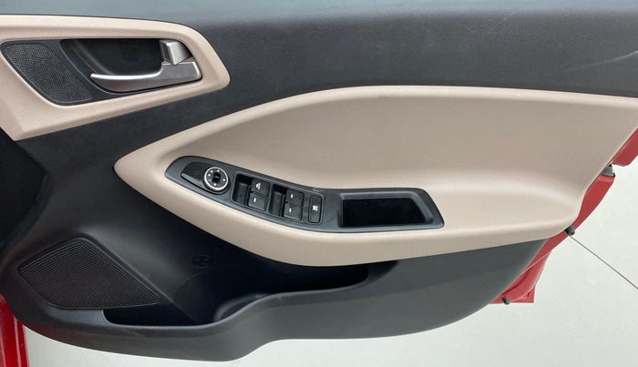 2015 Hyundai Elite i20 MAGNA 1.2, Petrol, Manual, 43,056 km, Driver Side Door Panels Control
