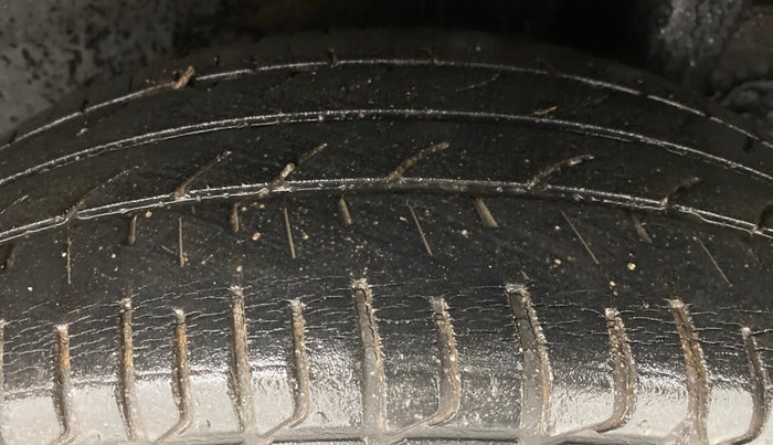 2015 Hyundai Elite i20 MAGNA 1.2, Petrol, Manual, 43,056 km, Left Rear Tyre Tread