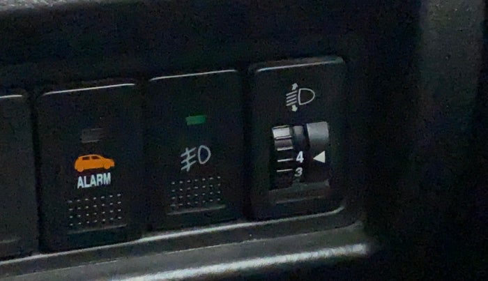 2014 Maruti Swift ZXI D, Petrol, Manual, 69,865 km, Dashboard - Headlight height adjustment not working