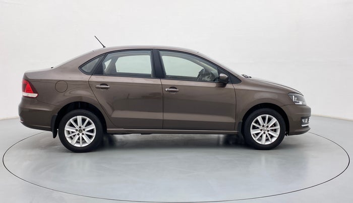 2017 Volkswagen Vento HIGHLINE 1.2 TSI AT, Petrol, Automatic, 52,022 km, Right Side View