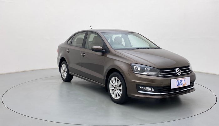 2017 Volkswagen Vento HIGHLINE 1.2 TSI AT, Petrol, Automatic, 52,022 km, Right Front Diagonal