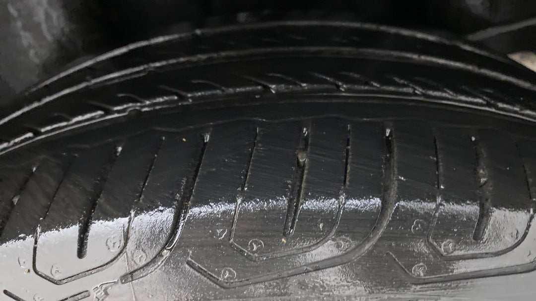 Left Rear Tyre Tread