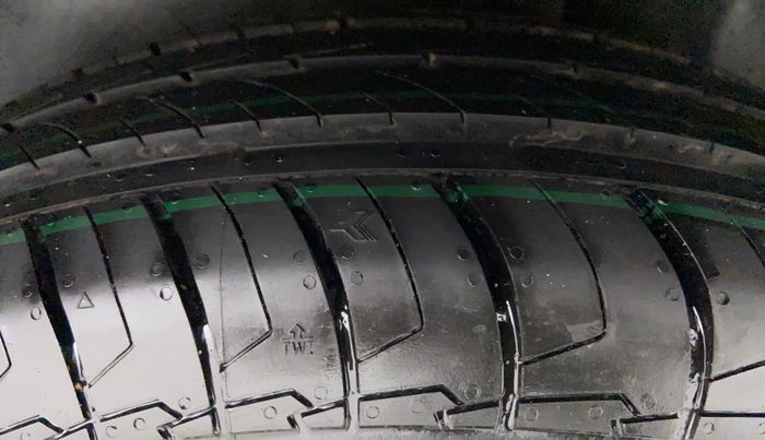 2007 Maruti Swift LXI 1.3, Petrol, Manual, 48,824 km, Left Rear Tyre Tread