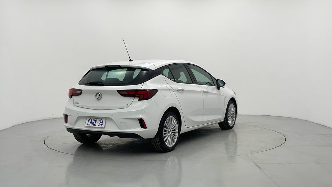 Right Back Diagonal (45- Degree) View