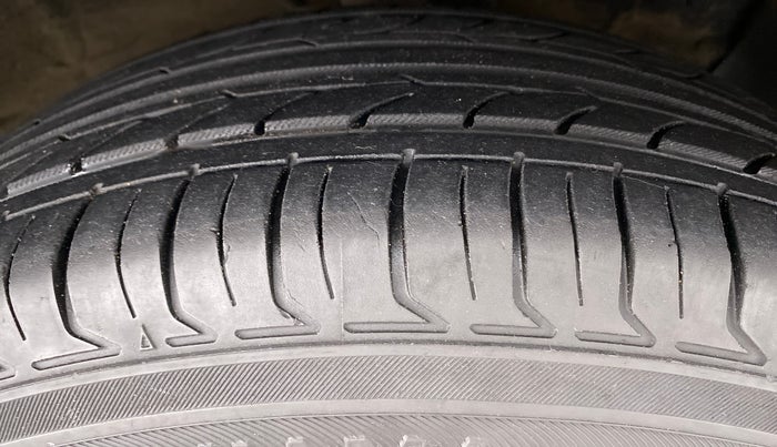 2016 Hyundai Creta 1.6 E + VTVT, Petrol, Manual, 76,824 km, Right Front Tyre Tread