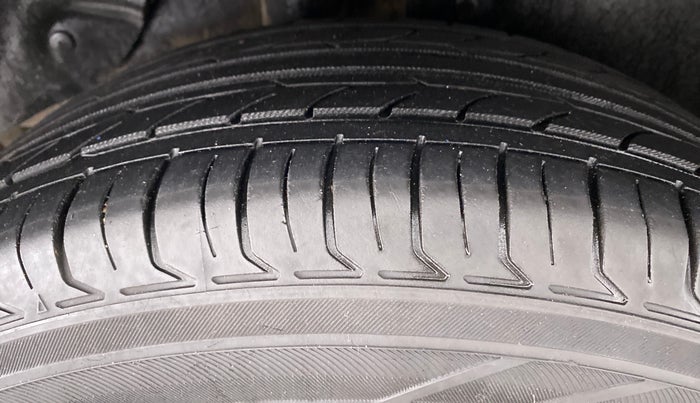 2016 Hyundai Creta 1.6 E + VTVT, Petrol, Manual, 76,824 km, Right Rear Tyre Tread