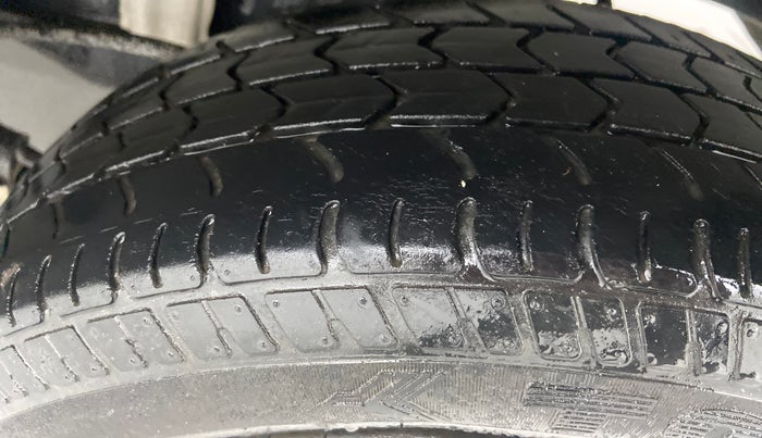 2019 Maruti Alto K10 VXI P, Petrol, Manual, 33,667 km, Left Rear Tyre Tread